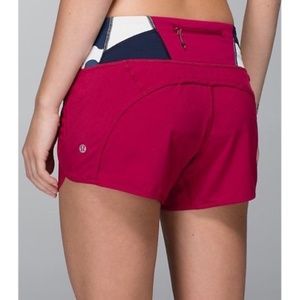 ***SOLD***Lululemon Run Times Inky Floral 4" Sz 4